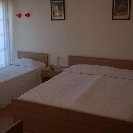 ליקאטה Matteotti B&B מראה חיצוני תמונה
