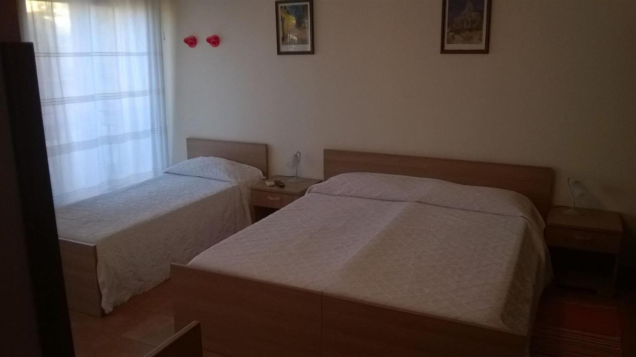 ליקאטה Matteotti B&B מראה חיצוני תמונה